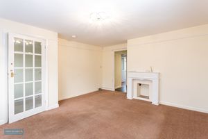 Sitting Room- click for photo gallery